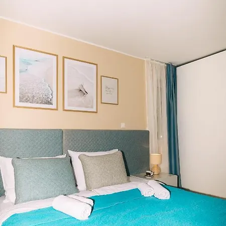 Apartment Edonia Garden Comfortable & Stylish Duplex With Relaxing Private Garden